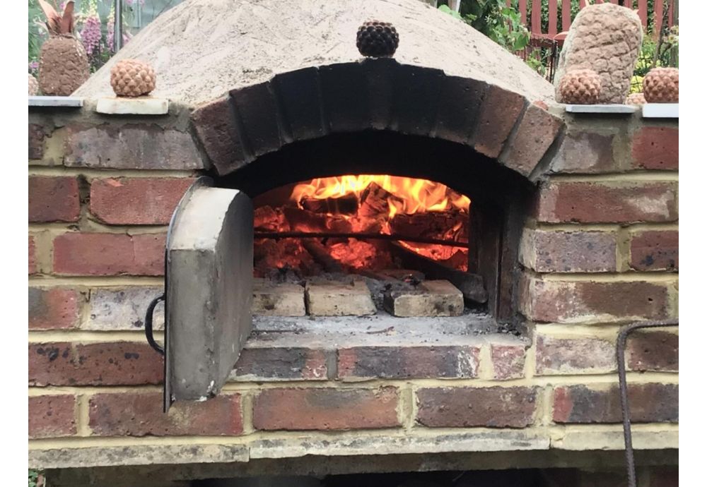Utilizar corretamente um forno de pizza a lenha
