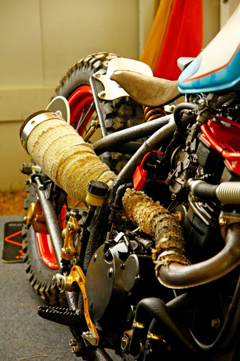 Fita isolante resistente ao calor para escape de motociclo